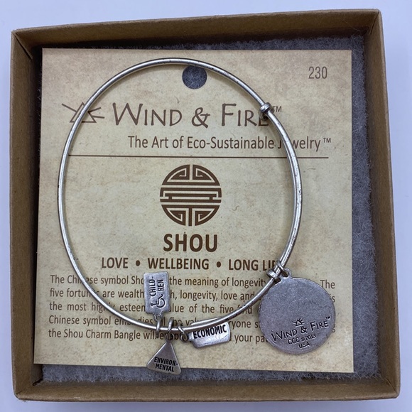 Shou (Chinese Long Life) Charm Bangle from Wind & Fire - Picture 6 of 7